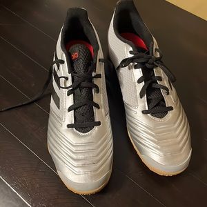 Men’s size 11 Adidas Predator turf sneaker